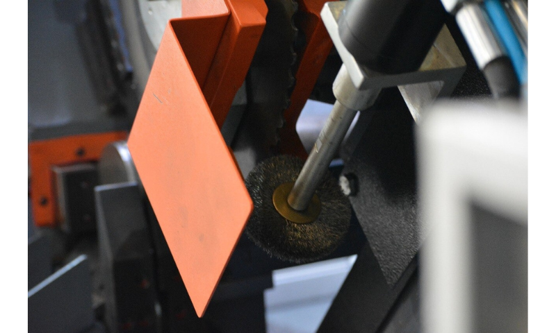 Semi-Automatic Saw View 3